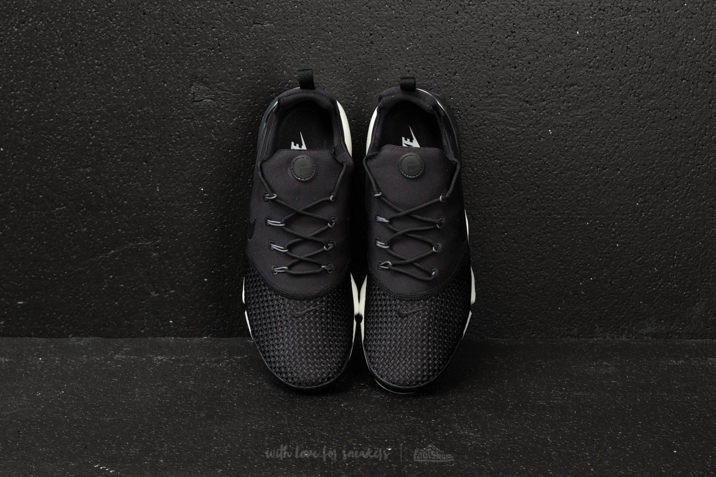 Zapatillas Hombre Nike Presto Fly SE Black/ Black-Dark Grey-Sail