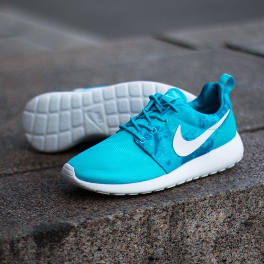 roshe run sky blue