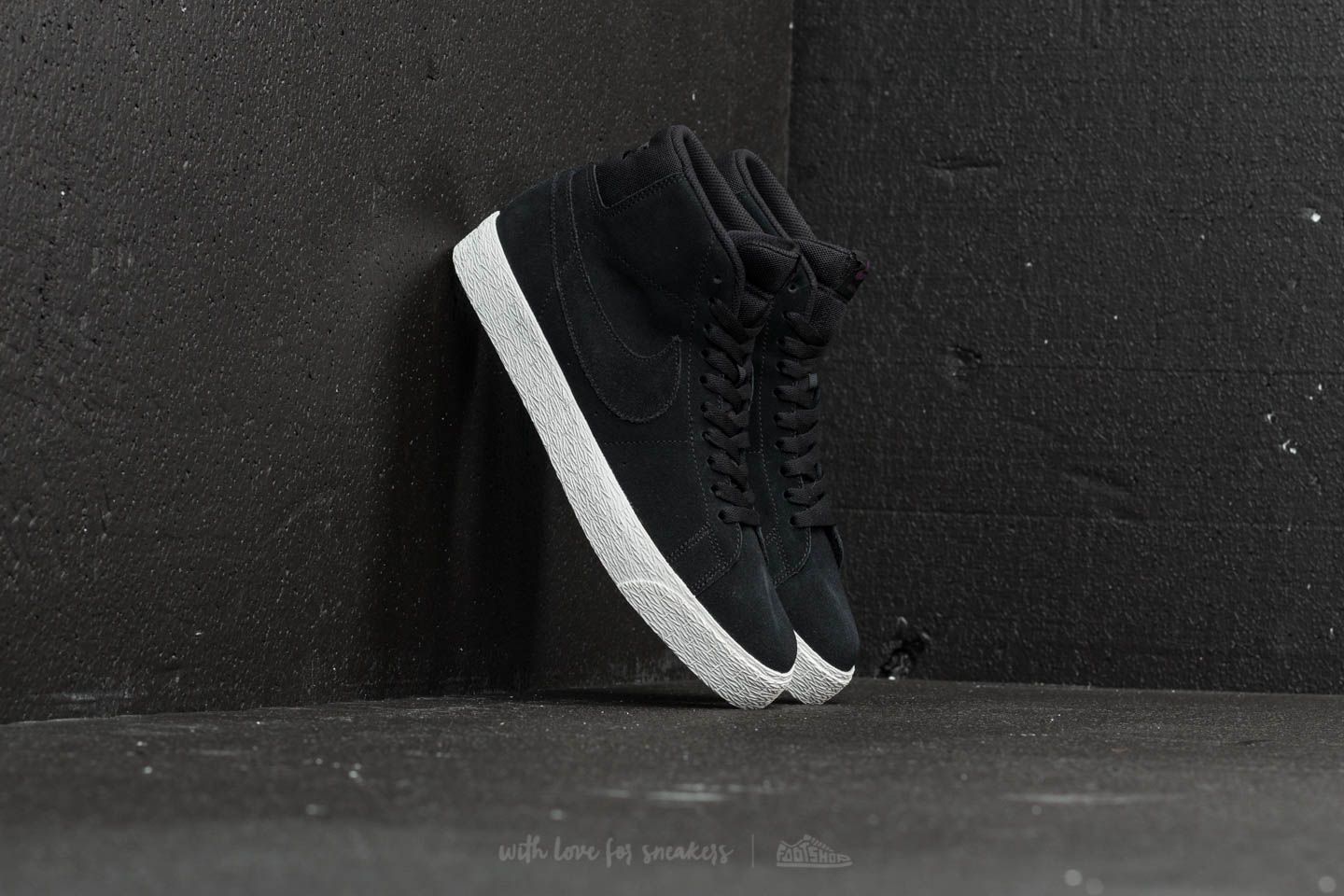 Men s shoes Nike SB Zoom Blazer Mid Decon Black Black Pro Purple Footshop