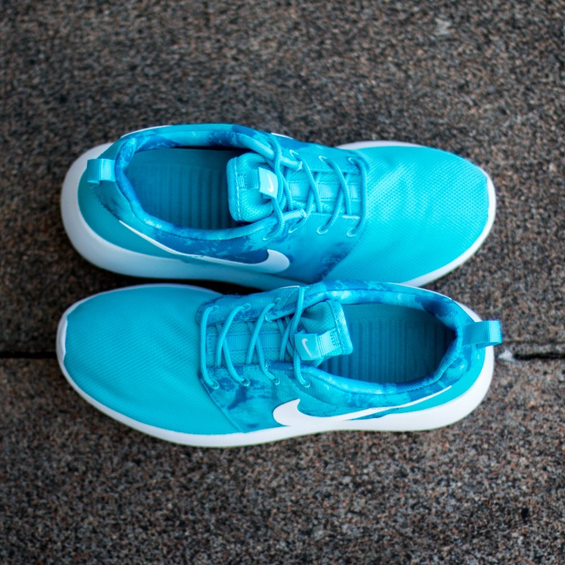 Dámské tenisky a boty Nike WMNS Rosherun Print Clear Water/White-DK/Electric Blue
