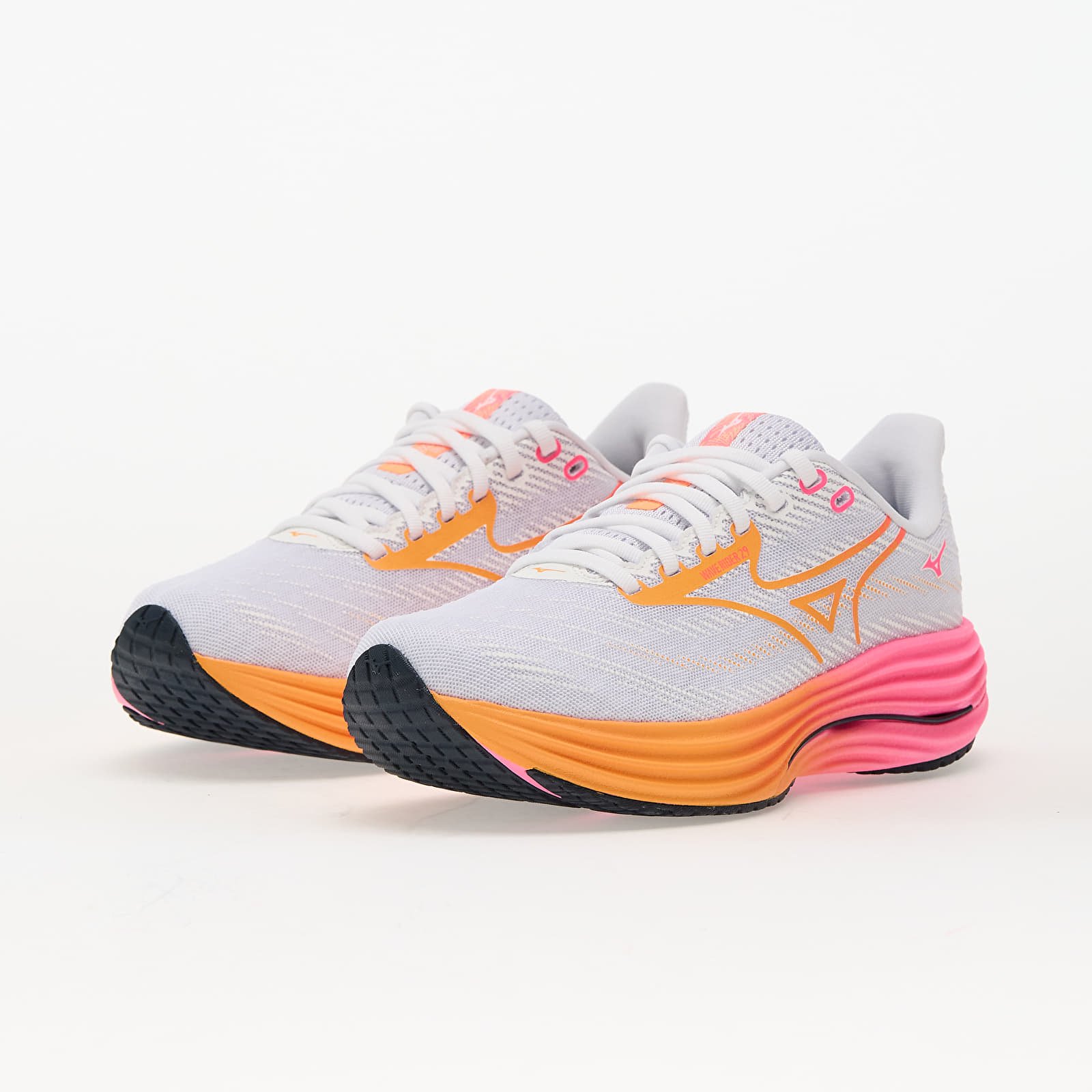 Skor för män Mizuno Wave Rider 28 (U) White/ Tang Orange/ Pink Tetra