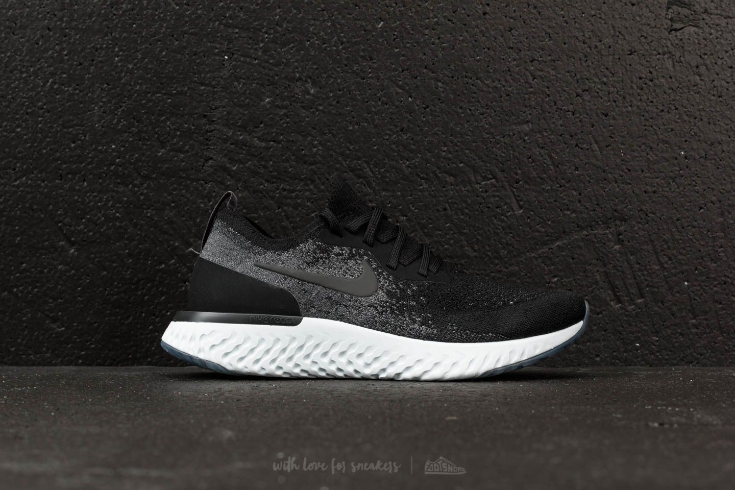 Női cipők Wmns Nike Epic React Flyknit Black/ Black-Dark Grey