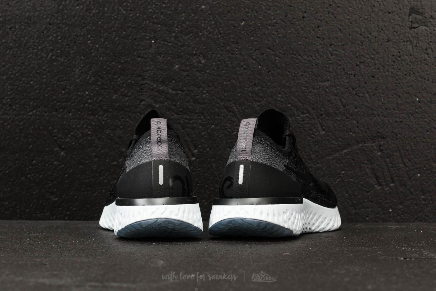 Női cipők Wmns Nike Epic React Flyknit Black/ Black-Dark Grey