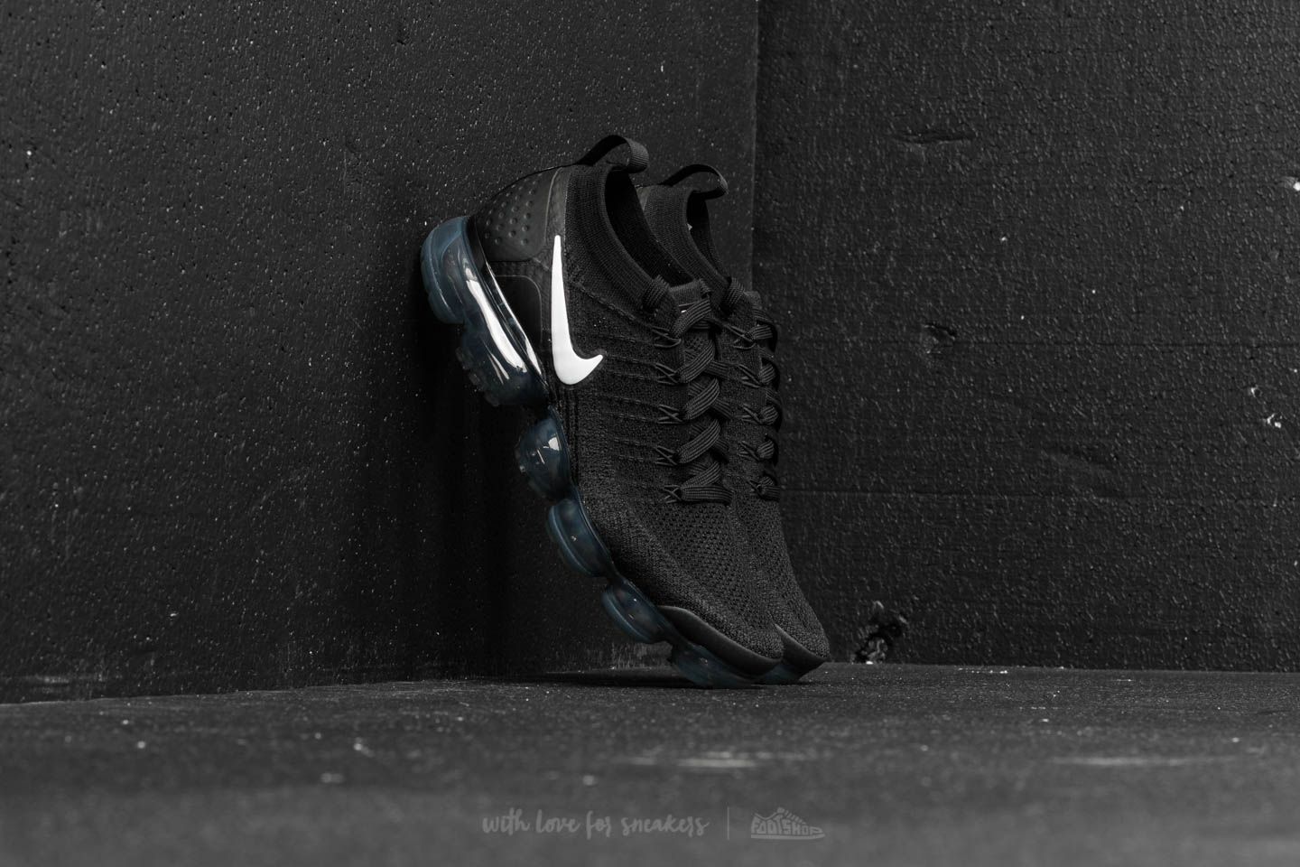 Men's shoes Nike Air Vapormax Flyknit 2 Black/ White-Dark Grey