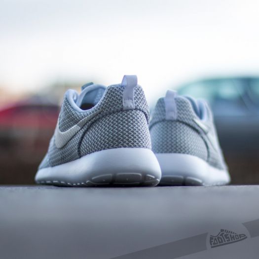 Nike roshe run femme argent deals