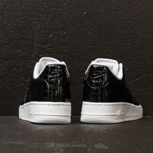 Nike women's air force 1 '07 ess black/white 2025
