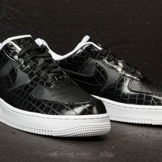 Nike air force 1 07 trainers black black white f 2025