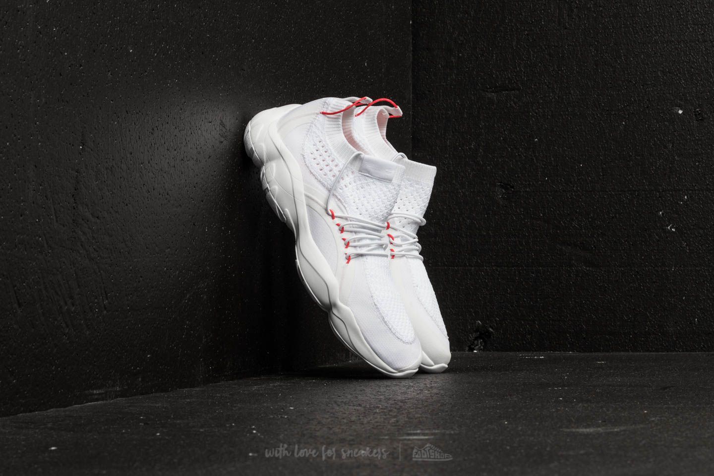 Men s shoes Reebok DMX Fusion NR White Black Neon Cherry
