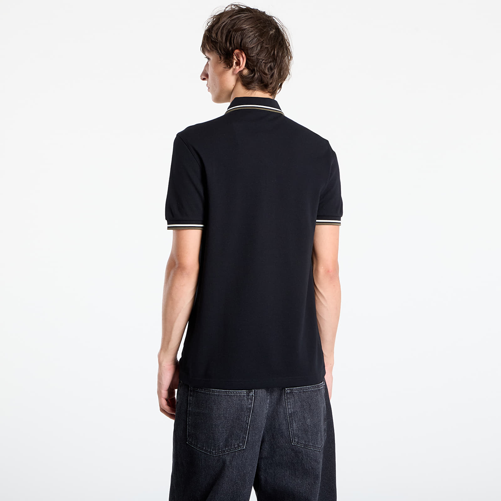 Trička FRED PERRY Twin Tipped Fred Perry Shirt Blk/ Ecr/ Lrlwgren