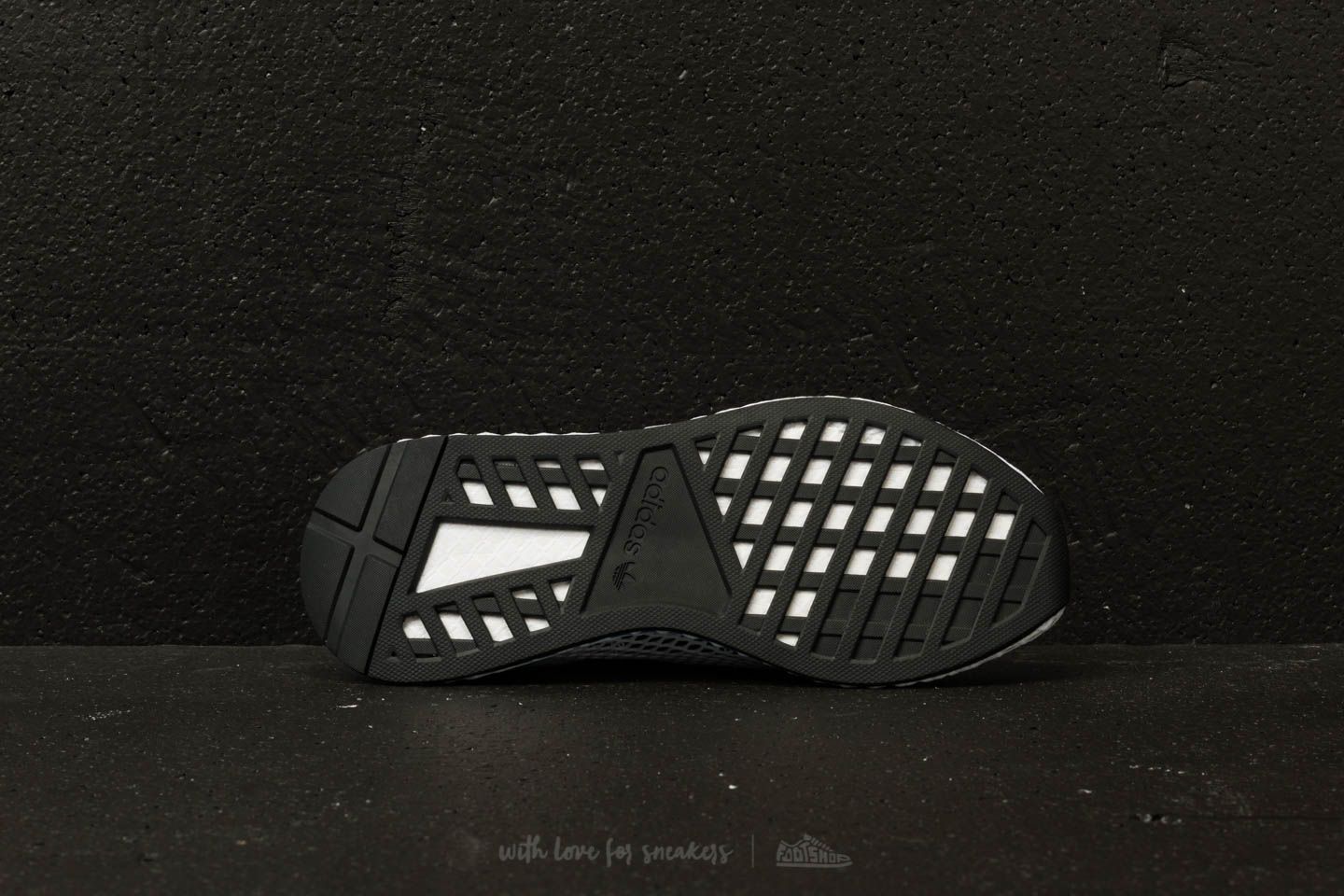 Moški čevlji adidas Deerupt Runner Core Black/ Core Black/ Ftw White