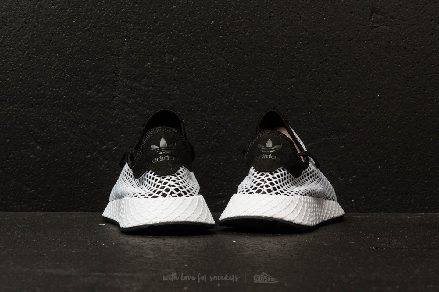 Moški čevlji adidas Deerupt Runner Core Black/ Core Black/ Ftw White