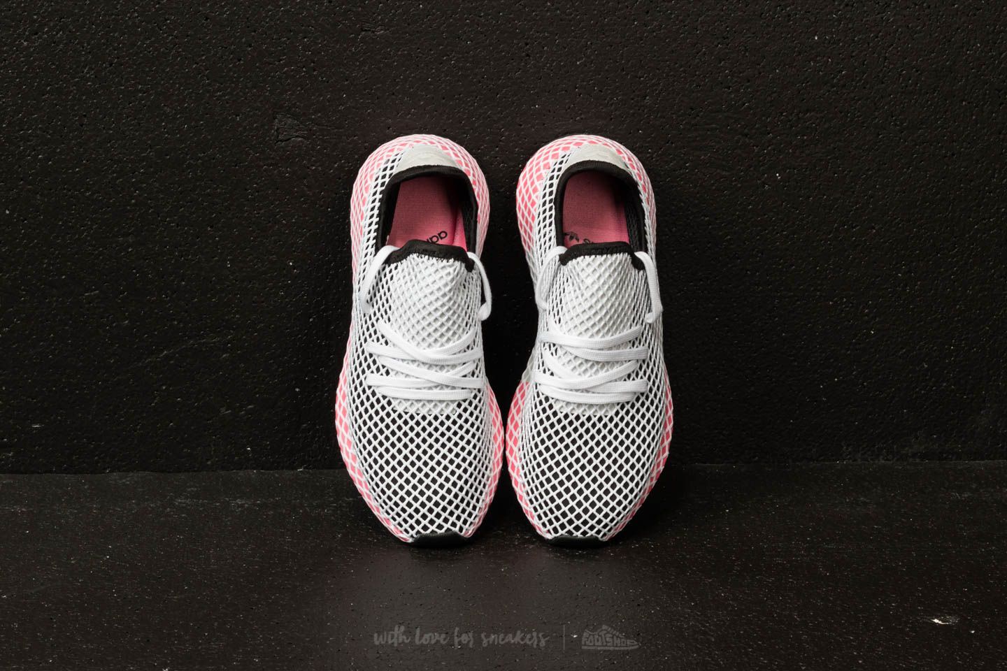 Adidas deerupt runner black and pink hot sale