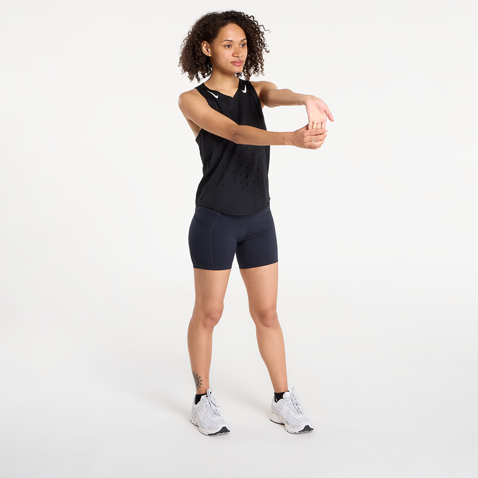 Liemenės Nike AeroSwift Women's Dri-FIT ADV Running Singlet Black/ White/ White
