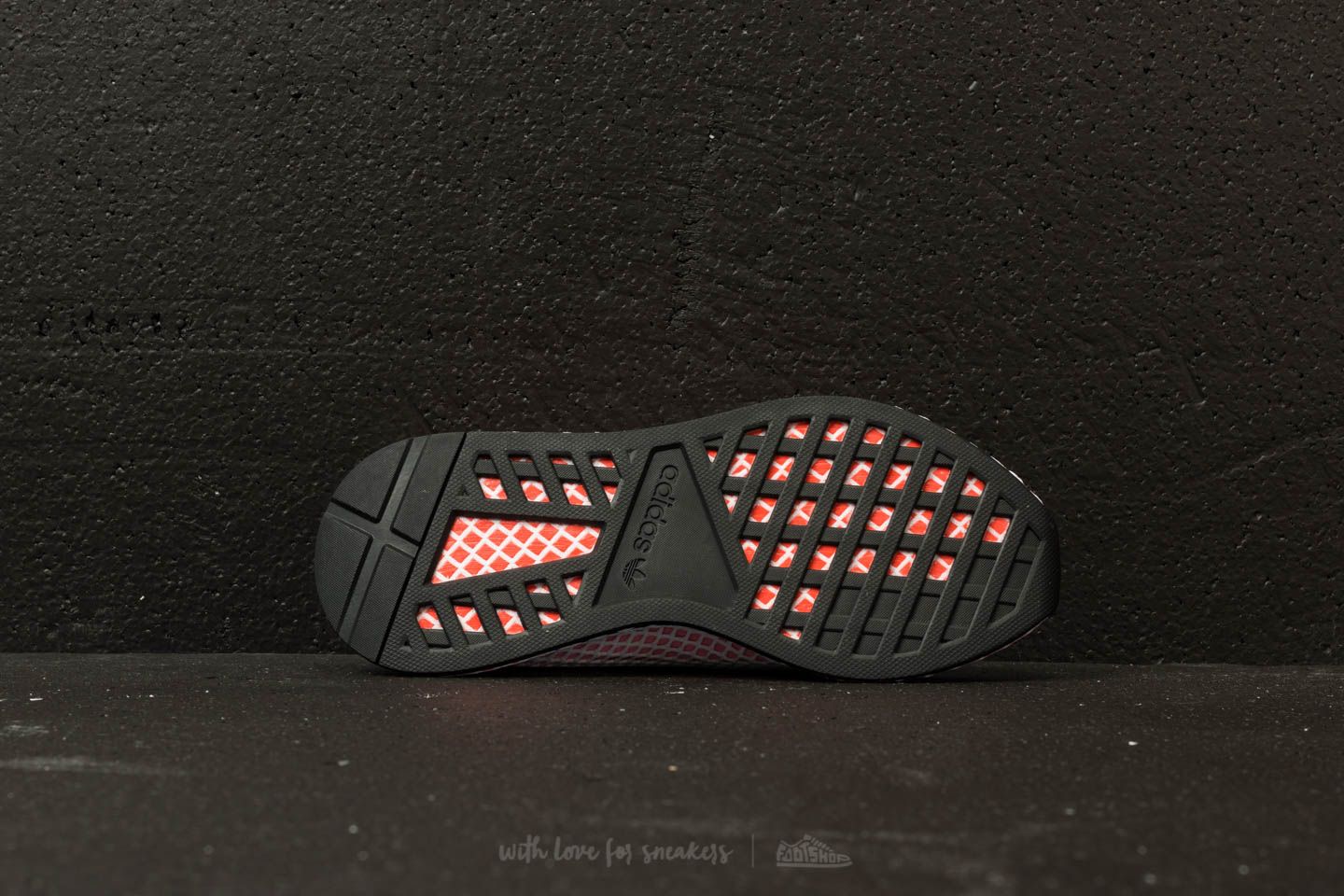 Buty damskie adidas Deerupt Runner W Chalk Pink/ Chalk Pink/ Bold Orange