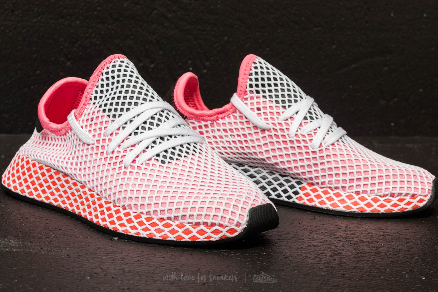 Chaussures et baskets femme adidas Deerupt Runner W Chalk Pink/ Chalk Pink/  Bold Orange | Footshop