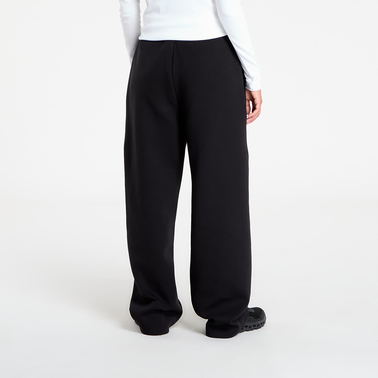 Melegítő On Focus Tech Sweatpants Black