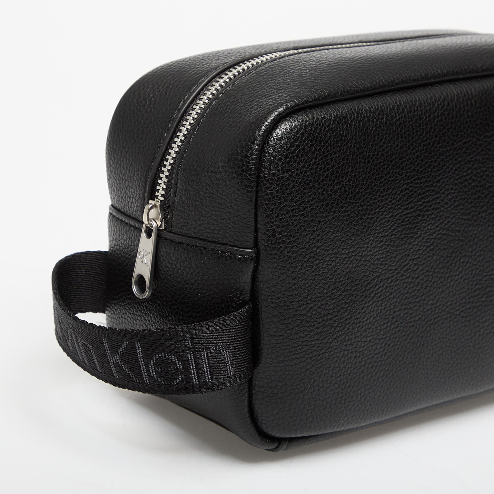 Egyéb kiegészítők Calvin Klein Cargo Dopp Kit Black