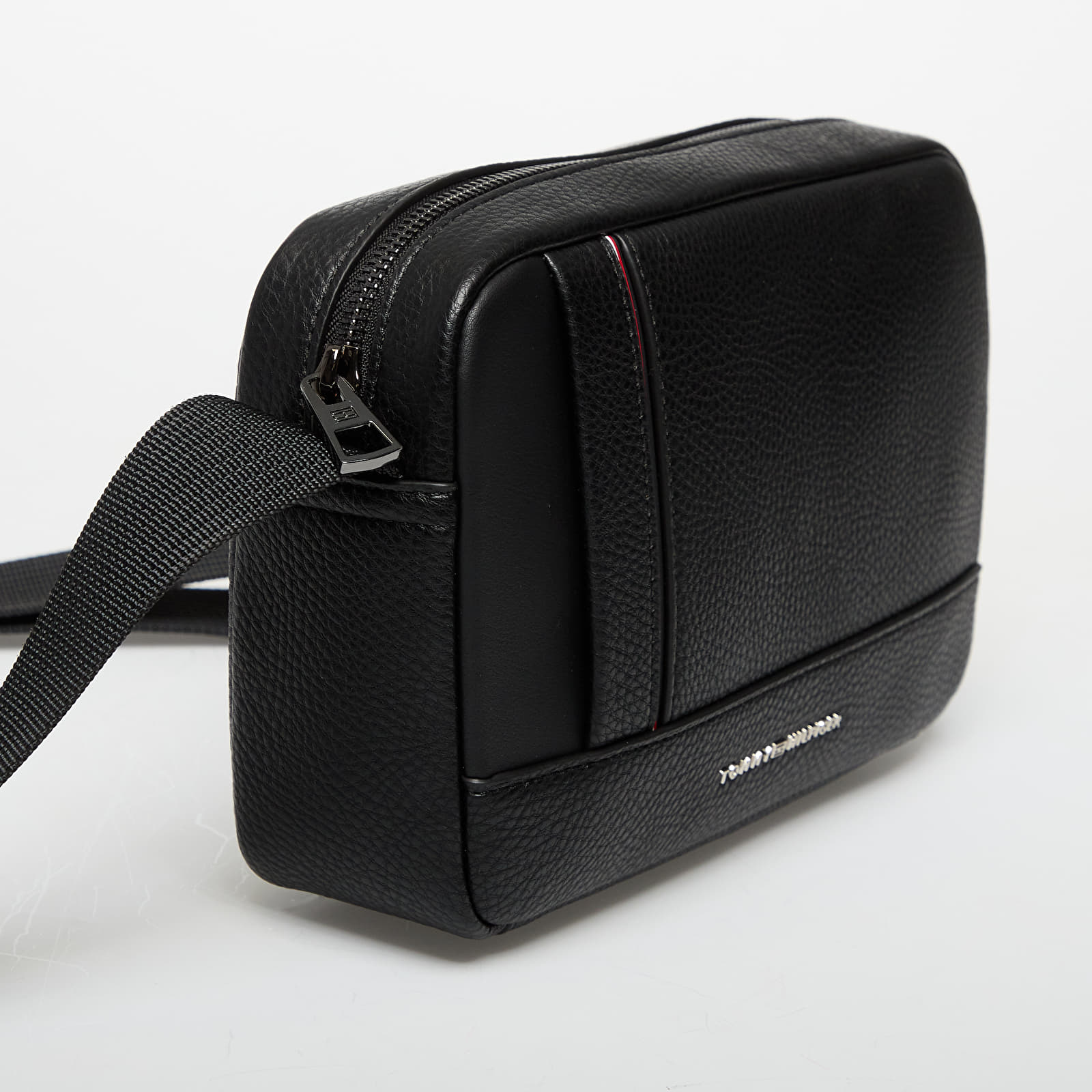 Skuldervesker for menn Tommy Hilfiger Central Ew Reporter Black