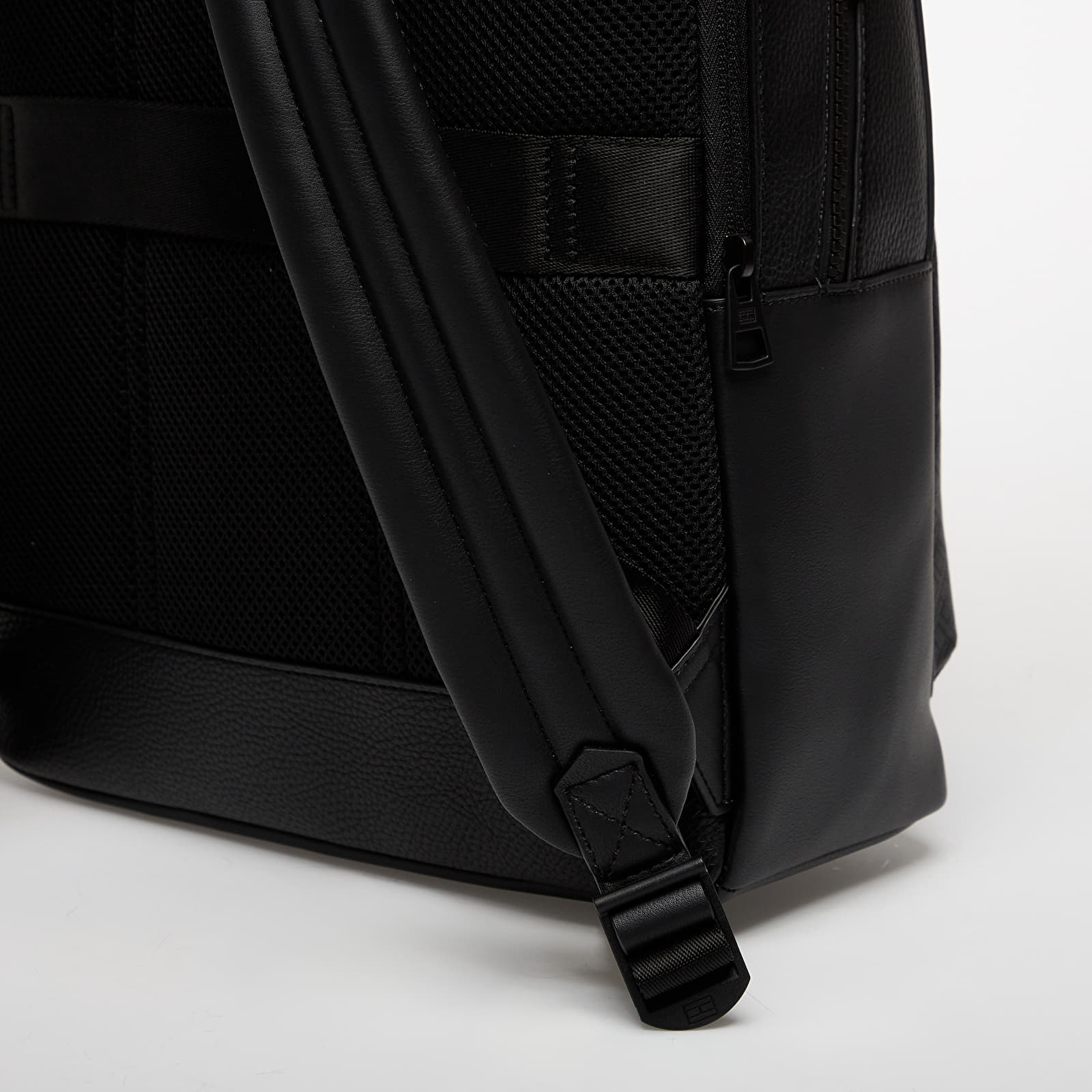 Ryggsekker for menn Tommy Hilfiger Monogram Backpack Black
