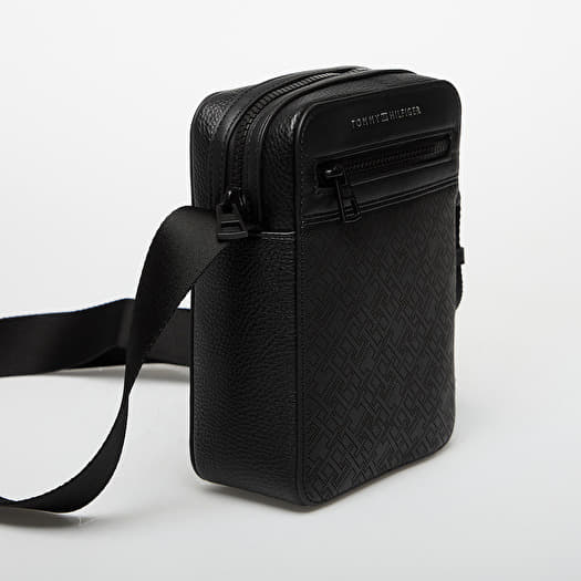 Men's Shoulder Bags Tommy Hilfiger Monogram Mini Reporter Black