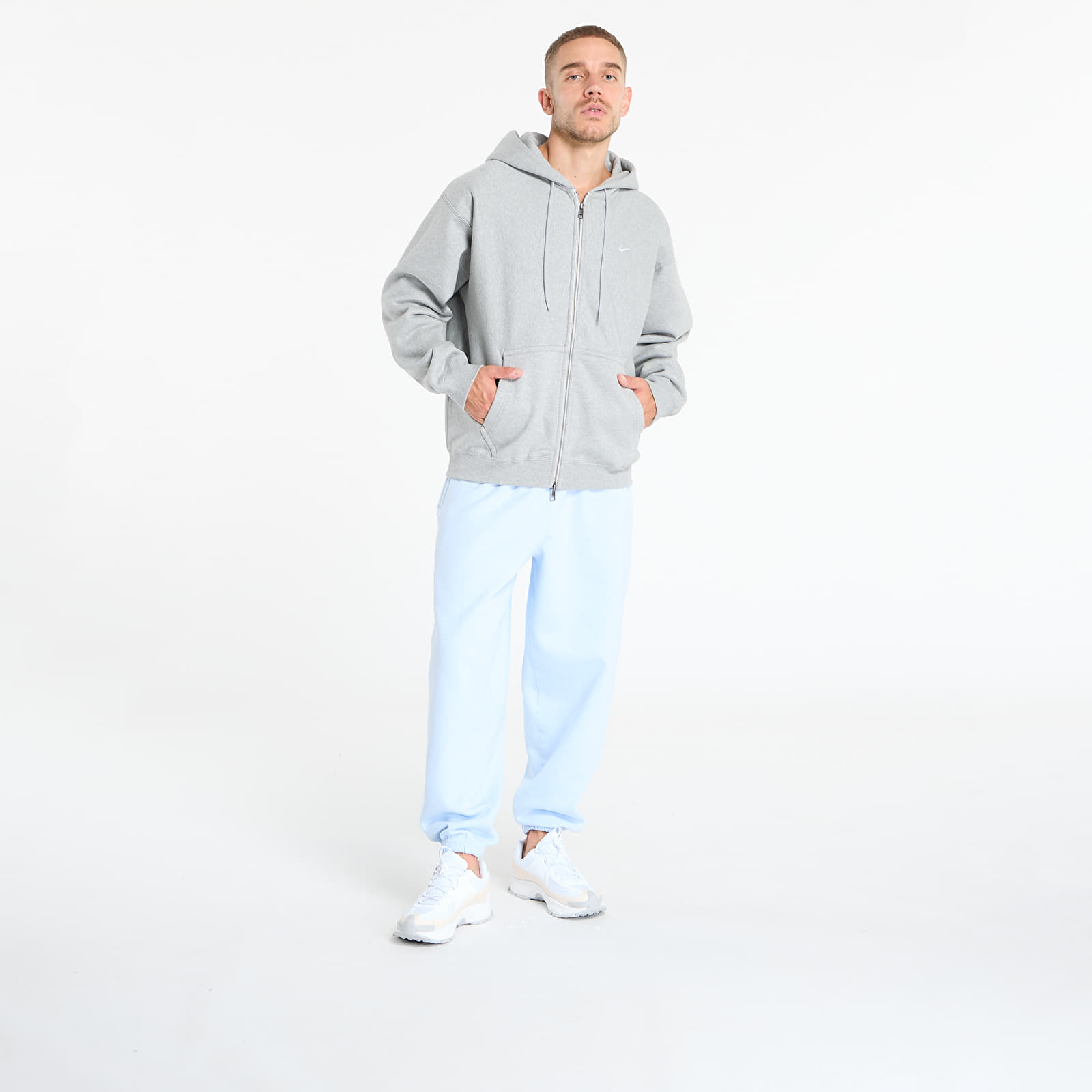 Men's hoodies Nike Solo Swoosh Men's Full-Zip Fleece Hoodie Dk Grey Heather/ Lt Smoke Grey/ White
