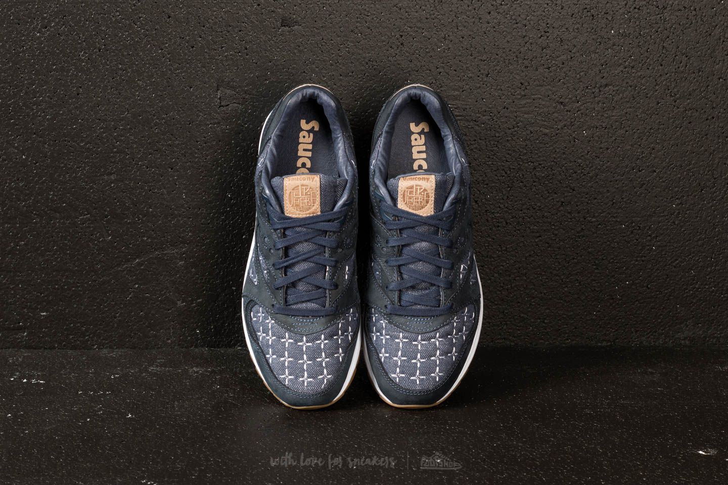 Saucony grid on sale 8000 sashiko