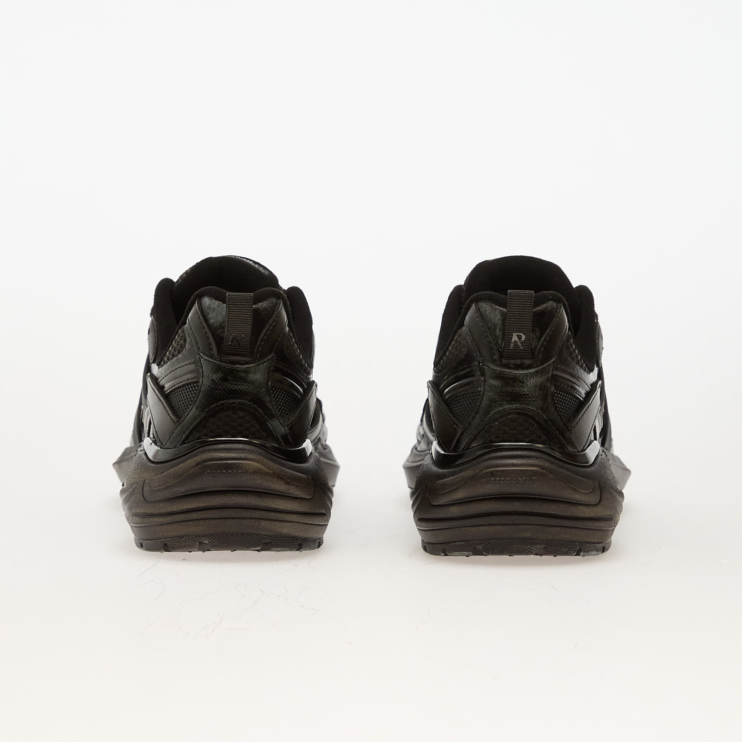 Men's shoes REPRESENT Storm Runner - Dip Dye Off Black