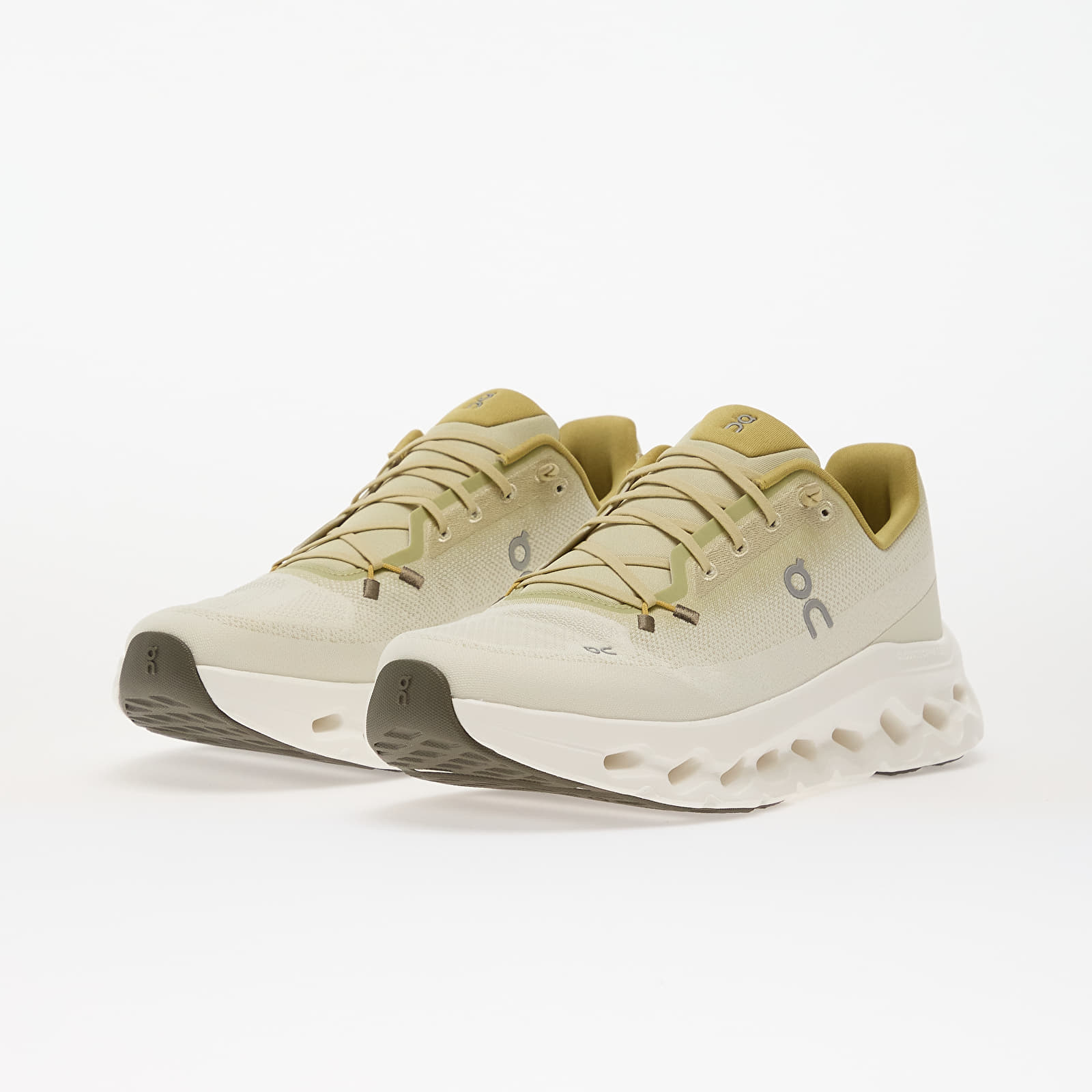 Men's shoes On M Cloudtilt Caper/ Ghost