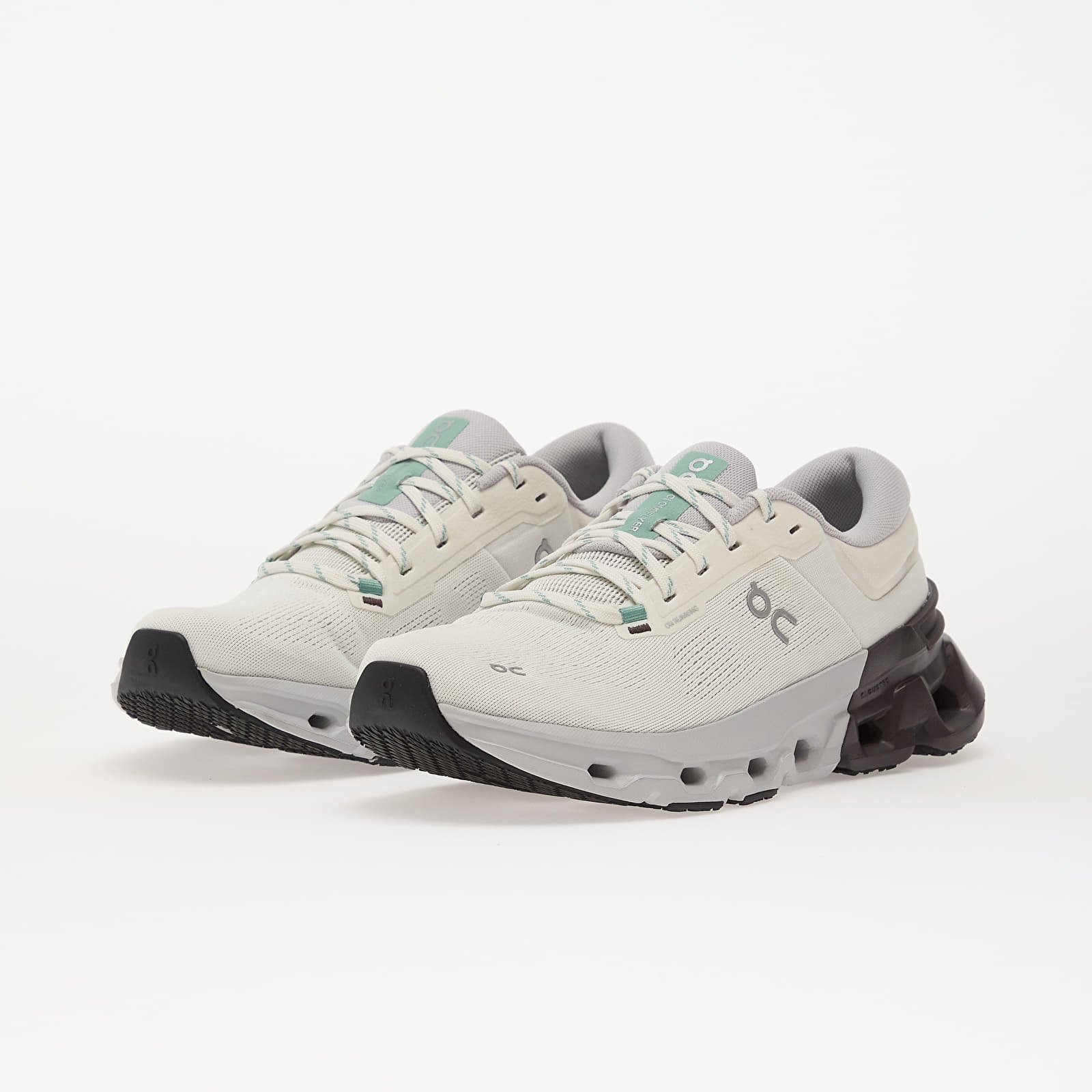 Men's shoes On M Cloudflyer 5 White/ Pebble