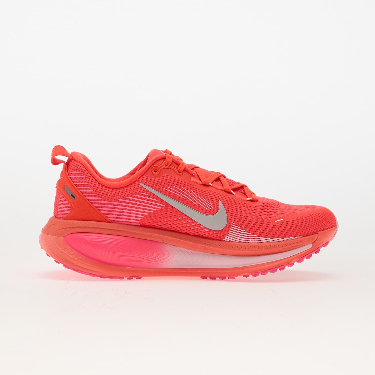 Női cipők Nike W Vomero 18 Brt Crimson/ White-Hyper Pink-Pink Foam