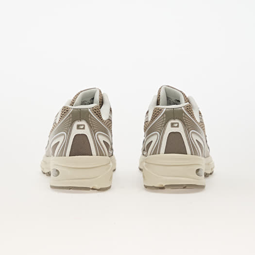 New Balance 740 Dark Olivine | Footshop