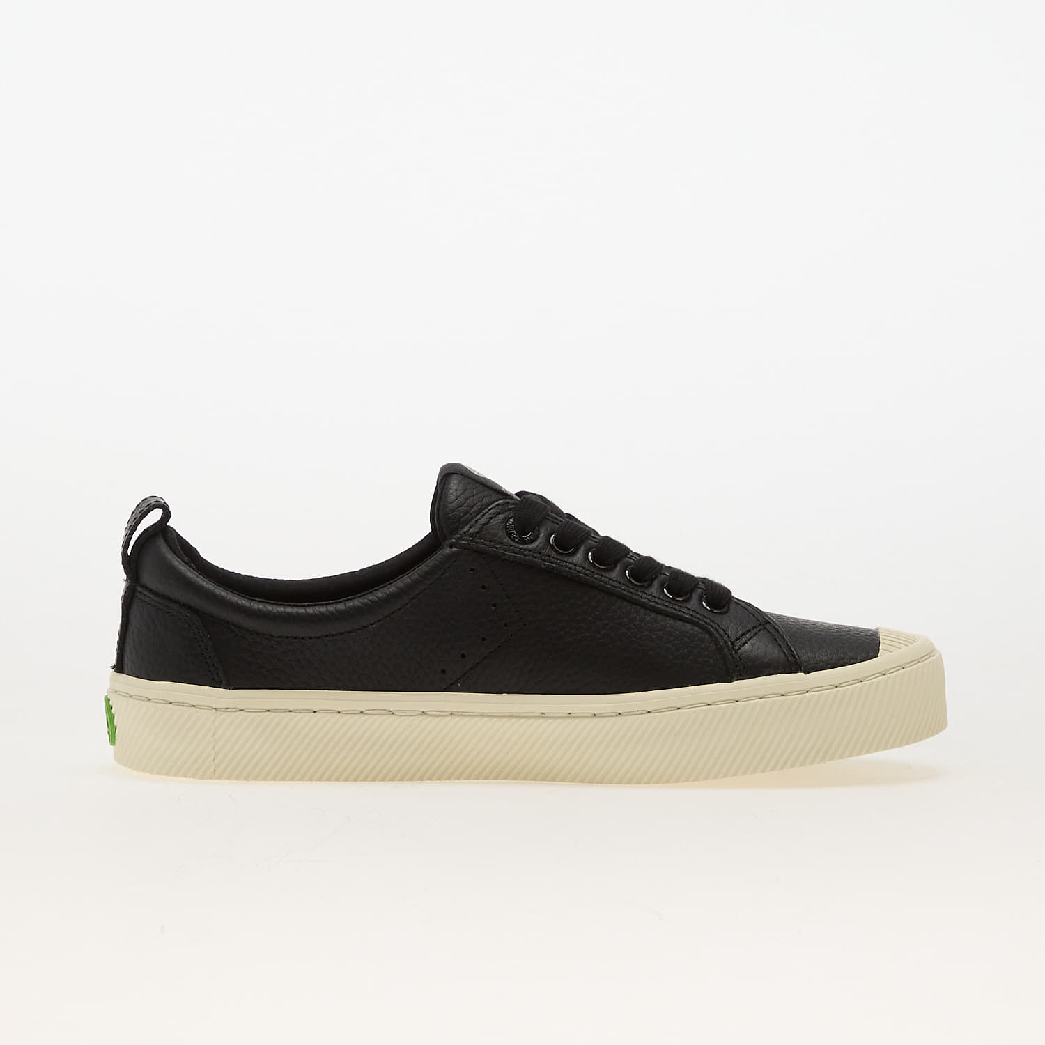 Férfi cipők Cariuma M Oca Low Black