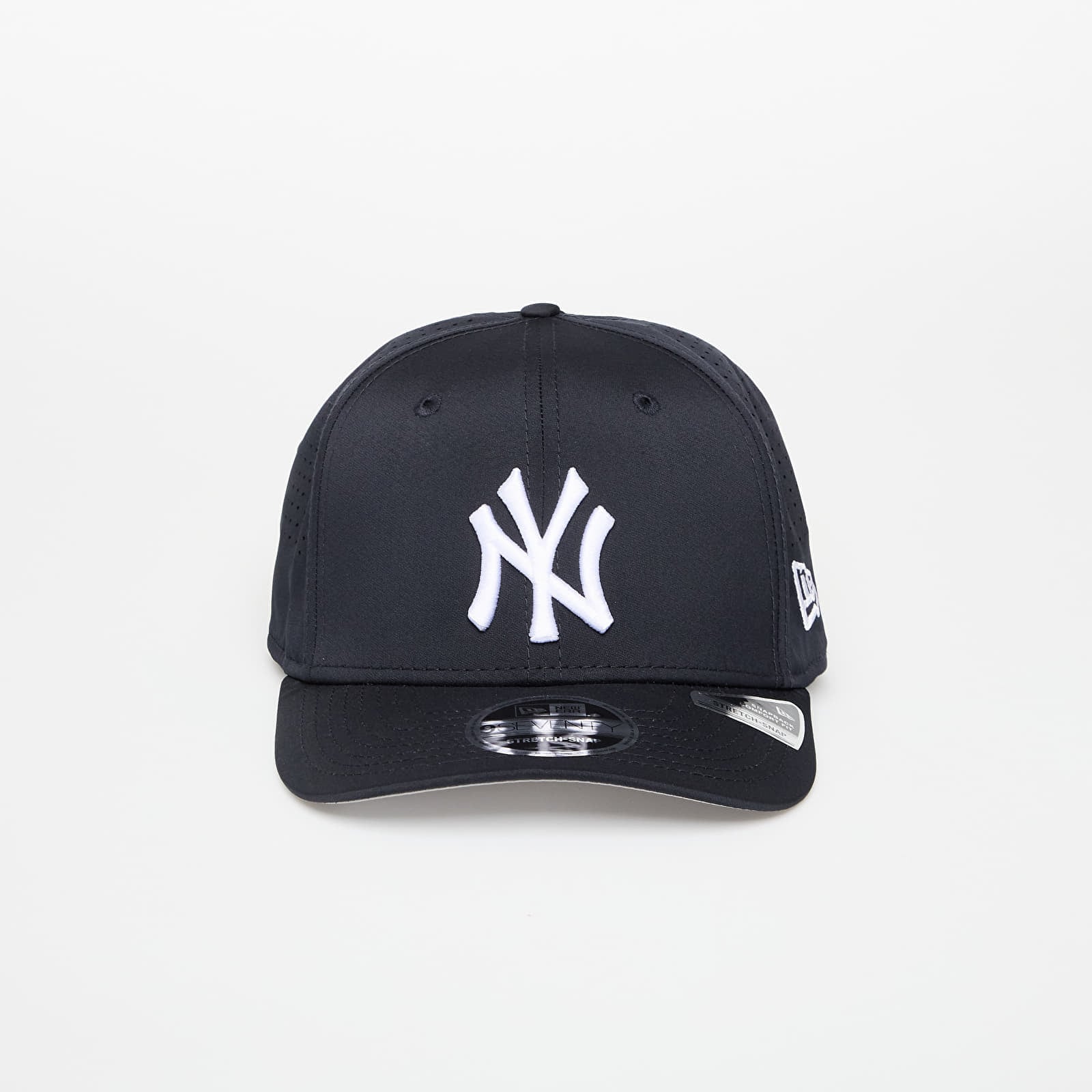 Capac New Era New York Yankees 9SEVENTY Stretch Snap Perform Official Team Color Universal