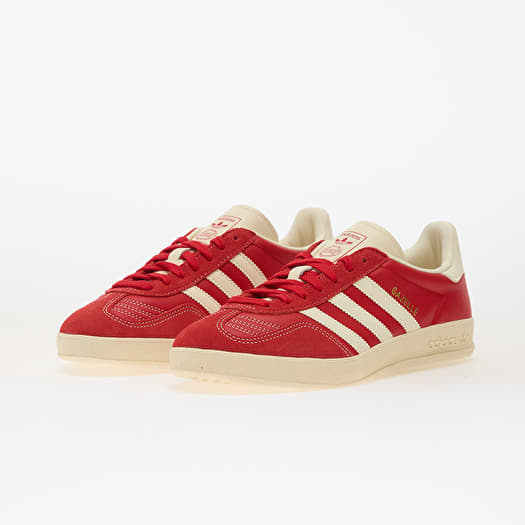 adidas Originals Gazelle Sneakers - Red adidas Originals Gazelle Sneakers - Red