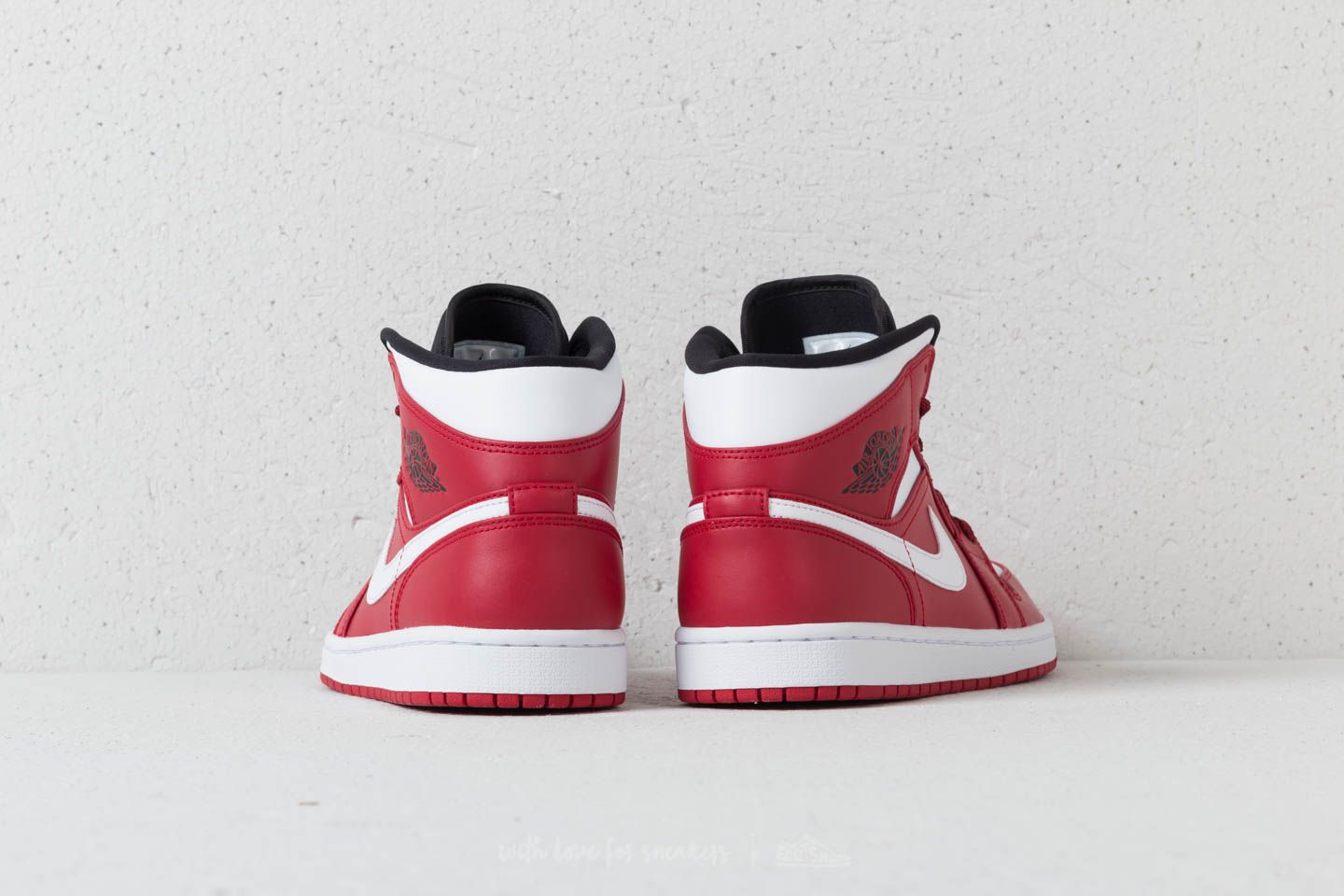 Men s shoes Air Jordan 1 Mid Gym Red White Black Footshop