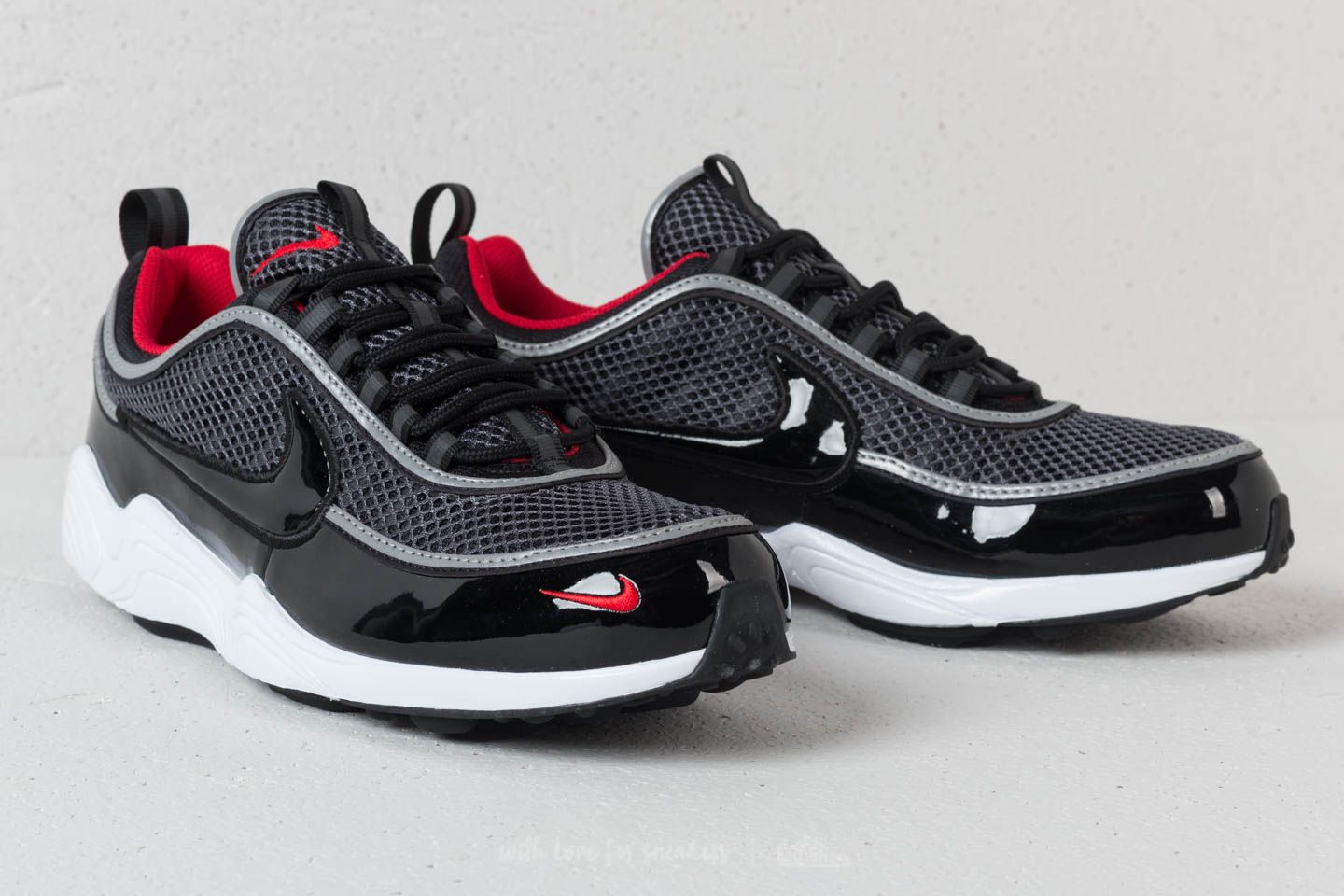 Nike air zoom deals spiridon black red