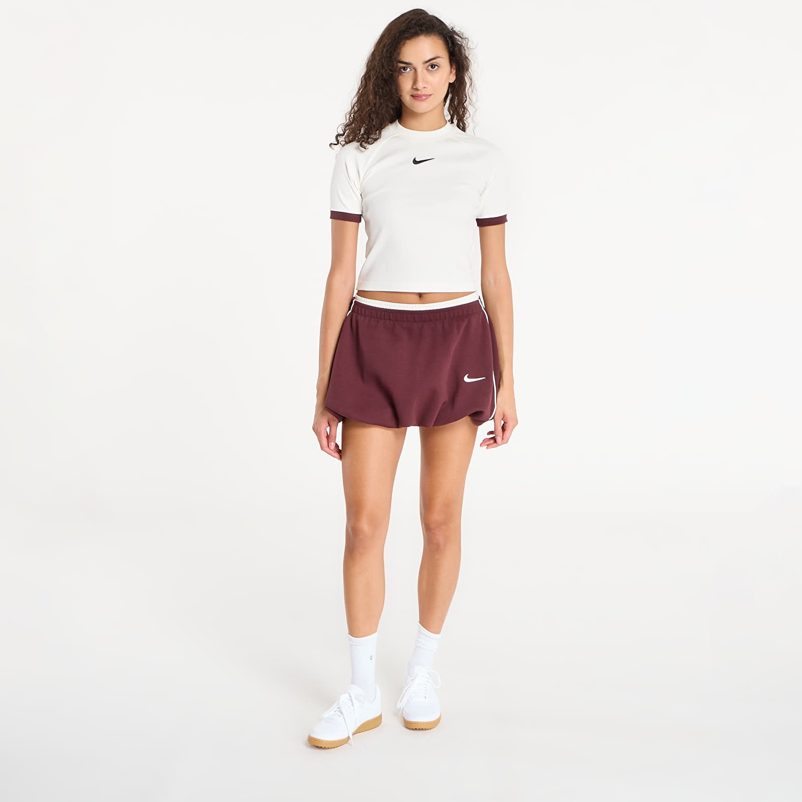 Top donna Nike W Ss Fitted Top Sail/ Burgundy Crush