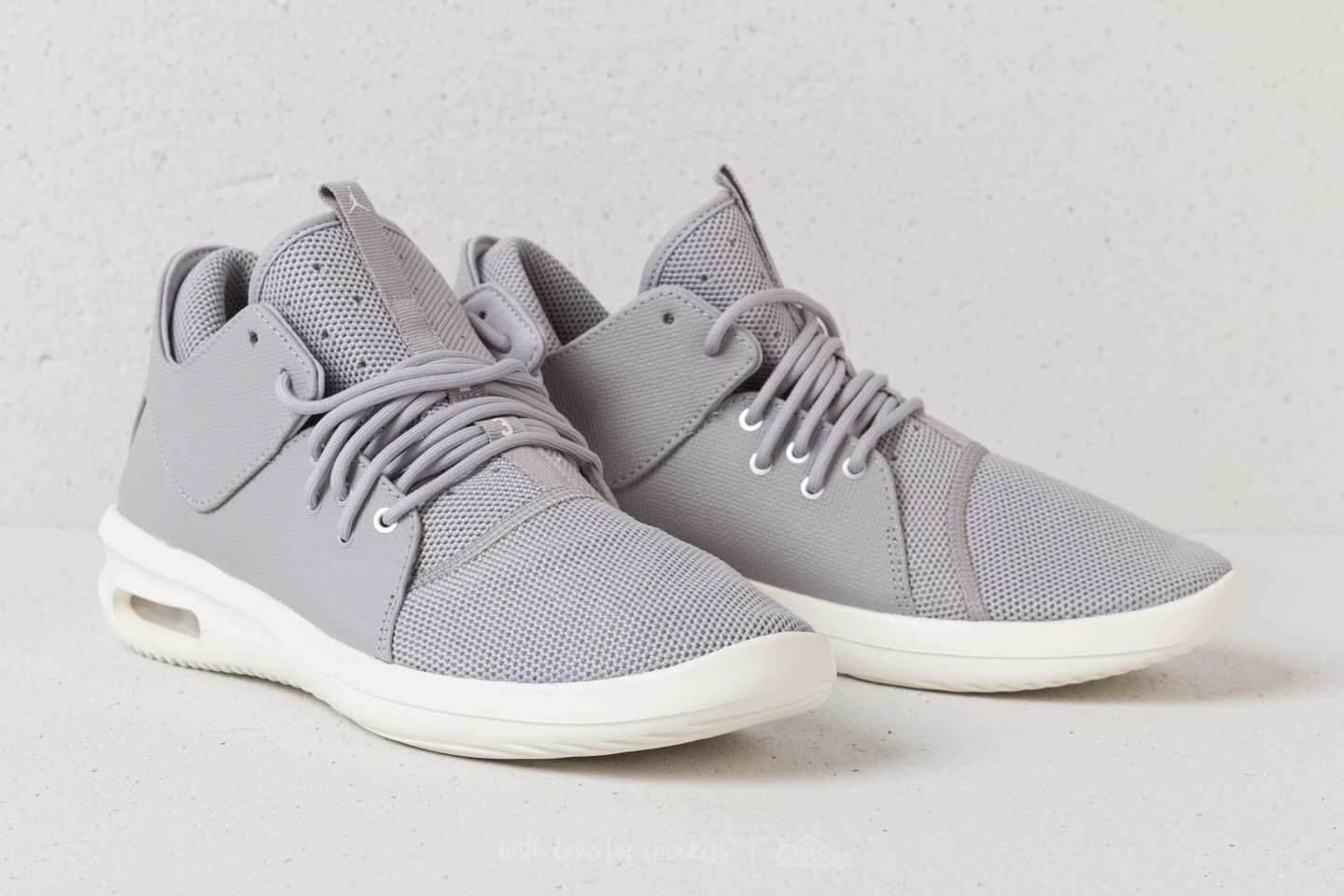 Jordan first class grey online