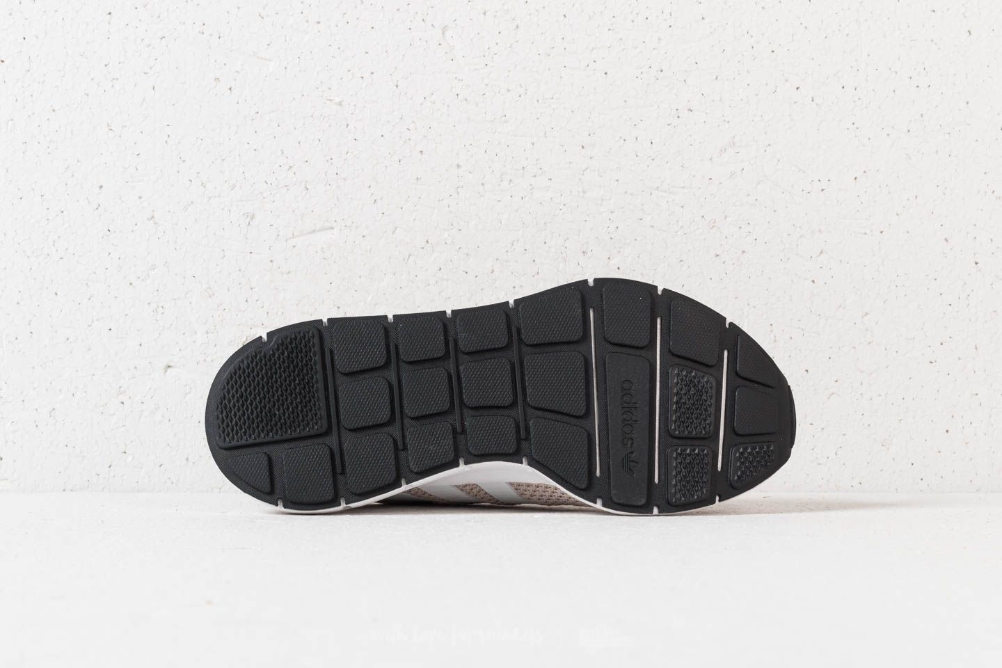 Ženski čevlji adidas Swift Run W Core Brown/ Ftw White/ Core Black