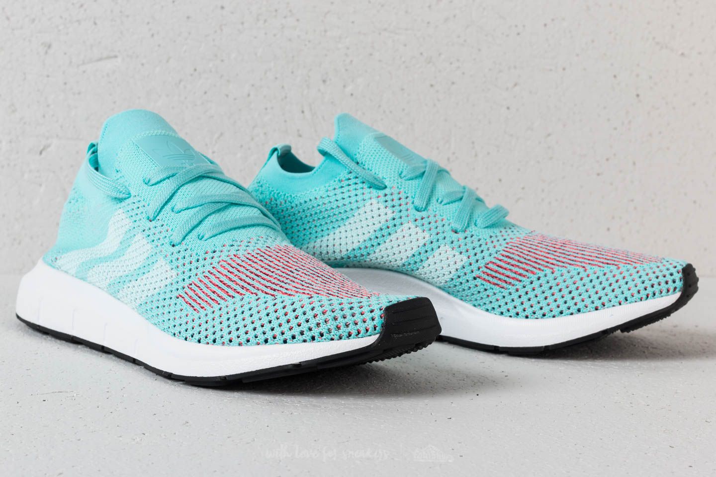 Női cipők adidas Swift Run Primeknit W Clear Aqua/ Ftw White/ Core Black
