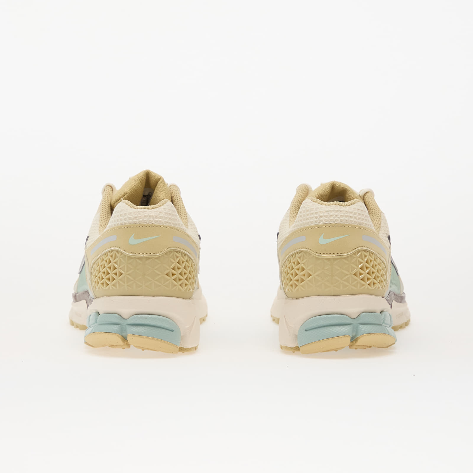 Vyriška avalynė Nike Zoom Vomero 5 Se Team Gold/ Fauna Brown-Pale Ivory-Seafoam-Mtlc Platinum-Mtlc Platinum