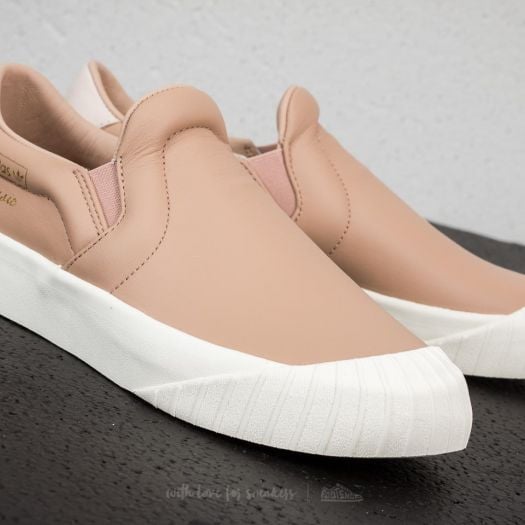 Adidas everyn slip on store