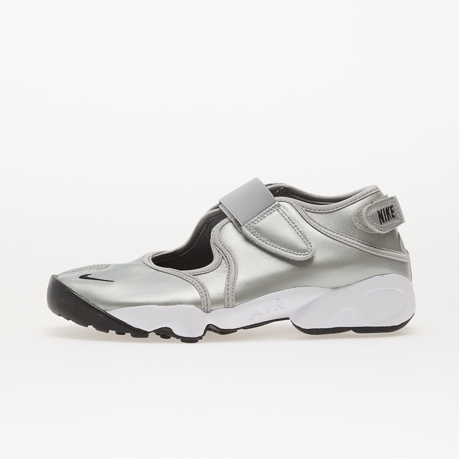 Skor för kvinnor Nike W Air Rift Mtlc Silver/ Sail-Black