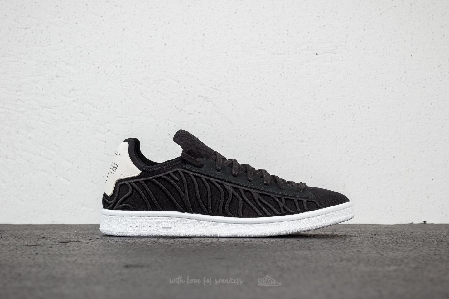 Shishu stan sneakers on sale
