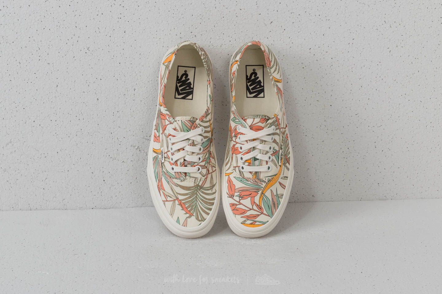 Women s shoes Vans Authentic California Floral Marshmallow Footshop