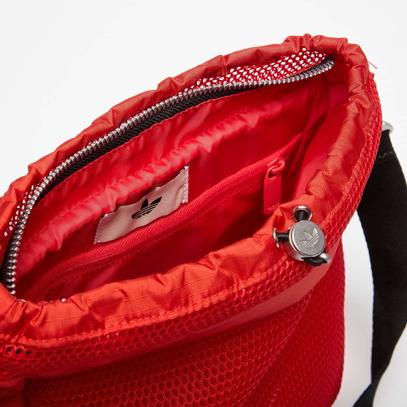 Crossbody-tasker adidas x OG LA La Brea Bucket Bag Vivid Red