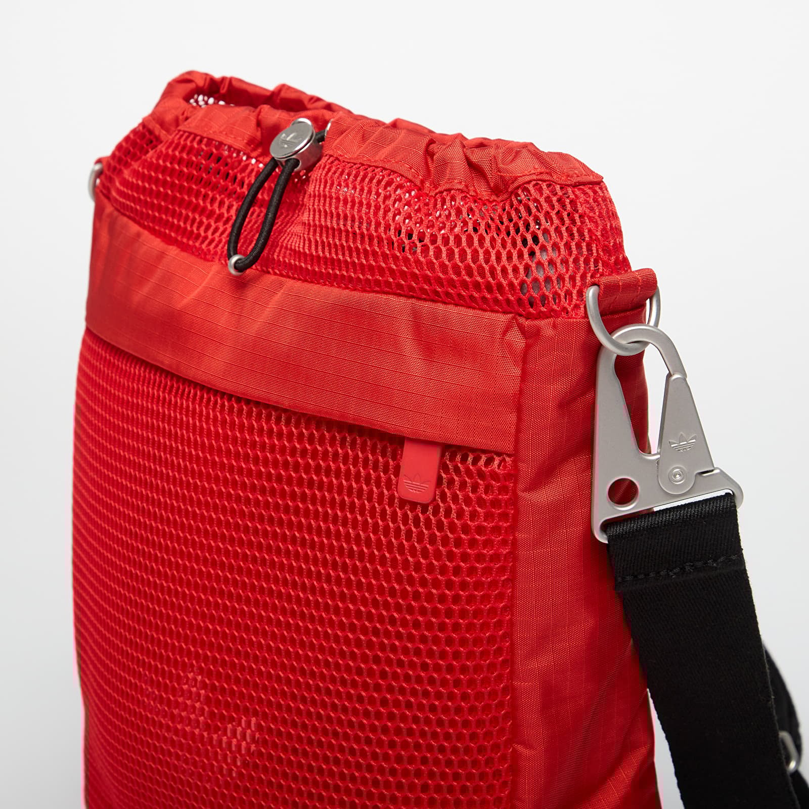 Crossbody-tasker adidas x OG LA La Brea Bucket Bag Vivid Red