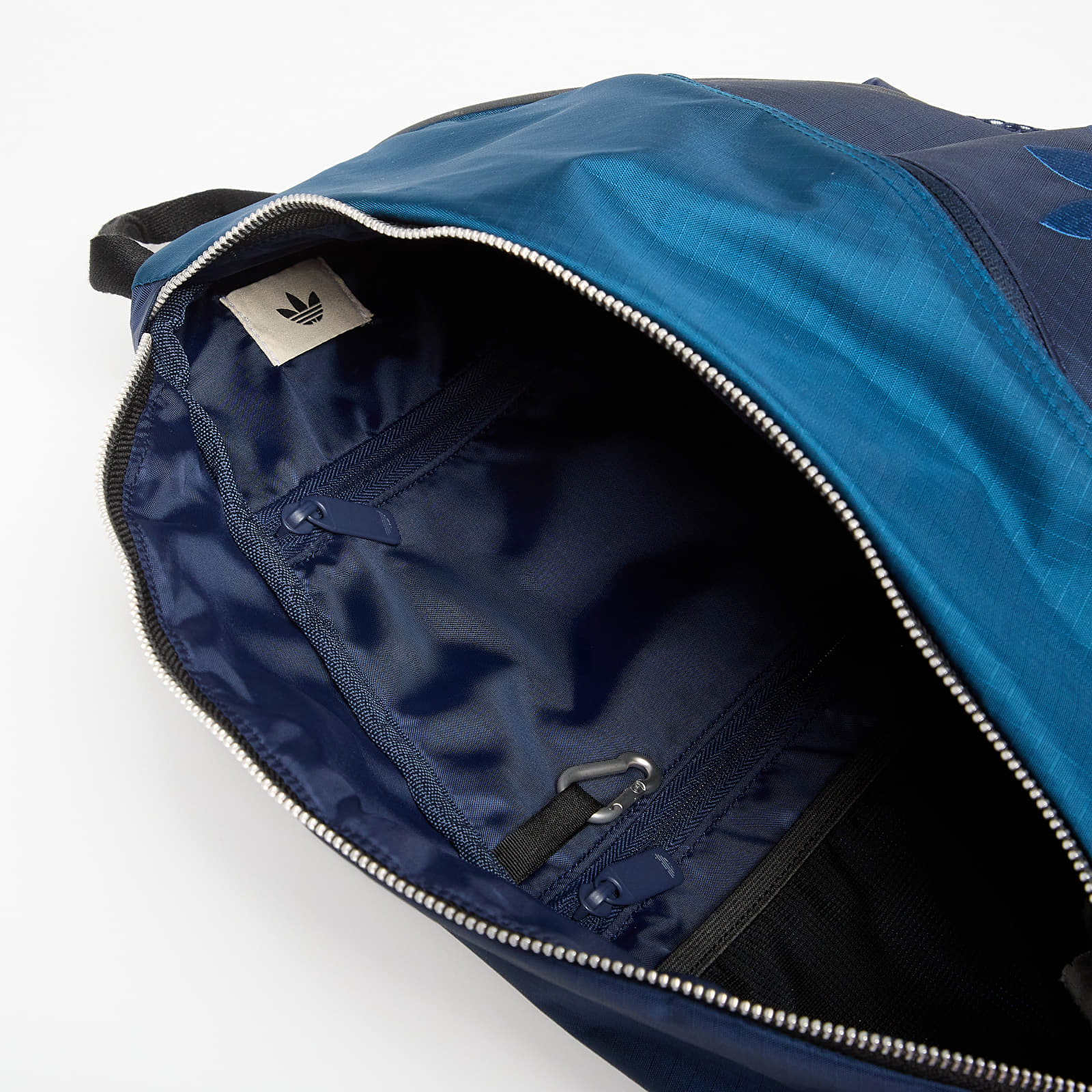 Crossbody чанти adidas x OG LA El Segundo Sling Bag Collegiate Navy