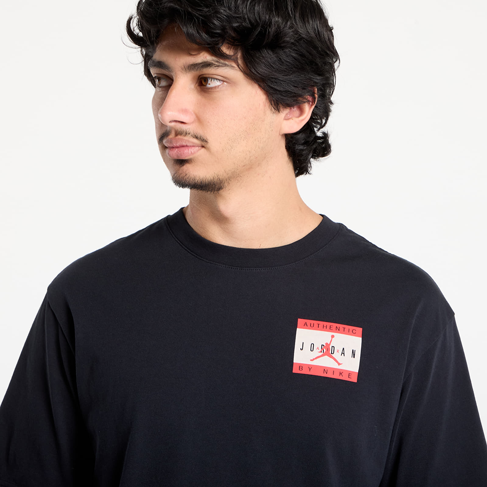 Männer T-Shirts Jordan Brand Men's T-Shirt Black/ University Red
