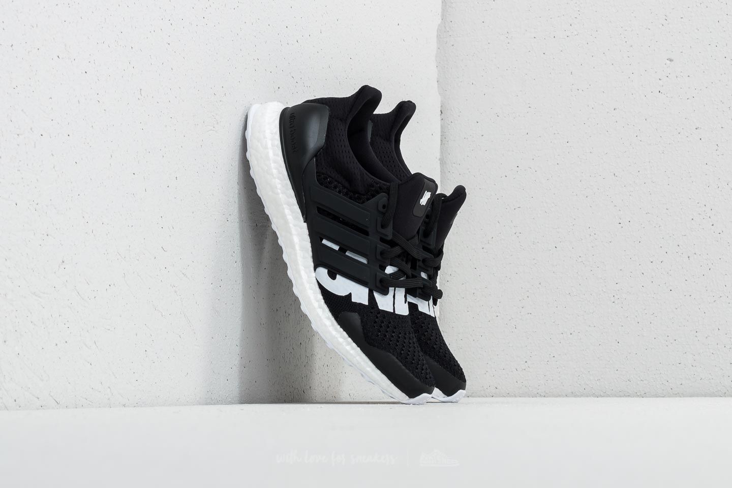 Herren Sneaker und Schuhe adidas x UNDEFEATED Ultraboost Black/ White